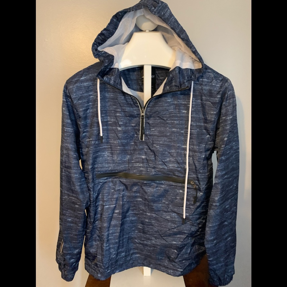 Men’s windbreaker jacket size small